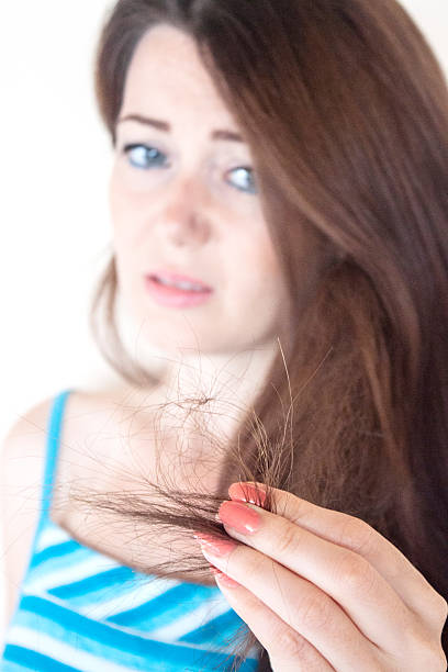 Los secadores, los rizadores y las planchas puede dañar el cabello, provocando su caída y ruptura.
